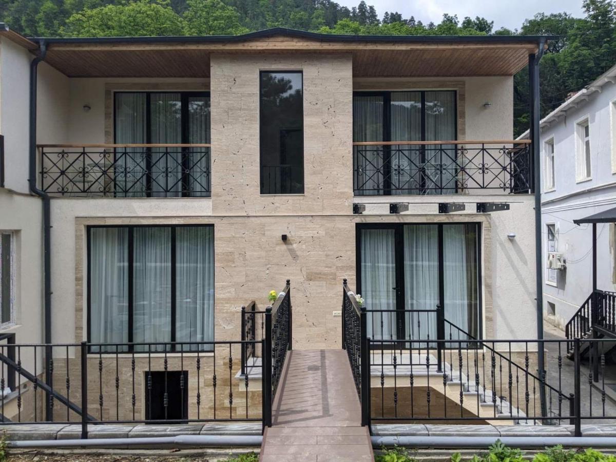 Riverside 보르조미 외부 사진